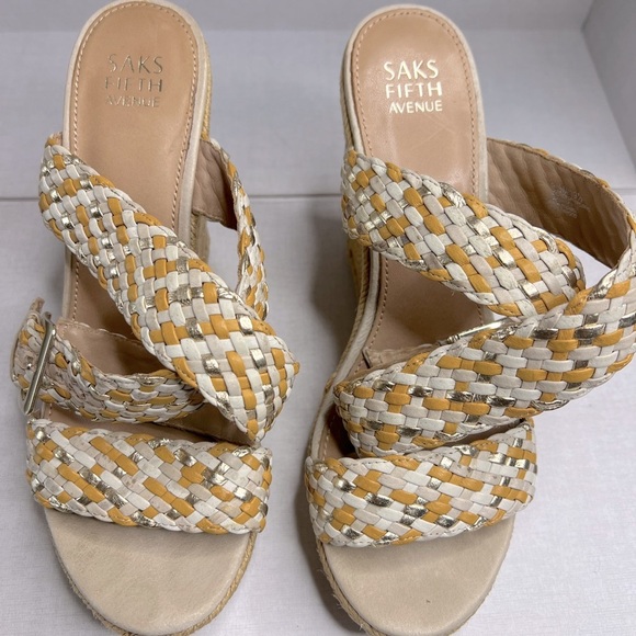 Saks Fifth Ave woven ankle strap Wedges size 9.5 - Picture 2 of 6